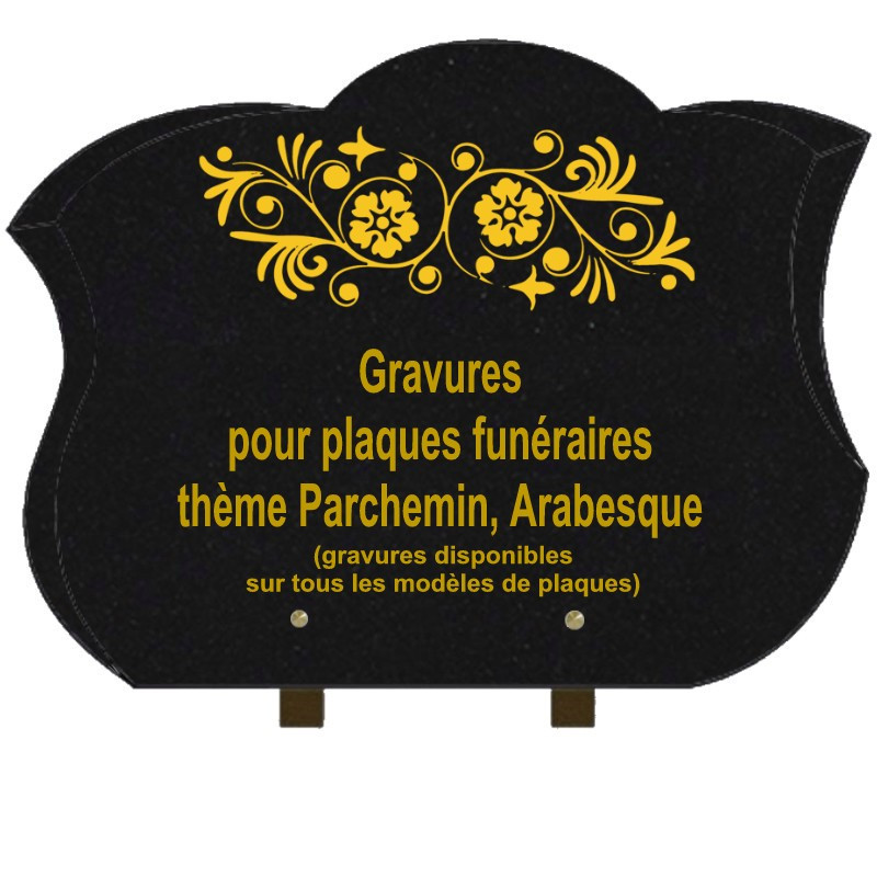 PLAQUE FUNÉRAIRE CHANFREINÉE GRANIT SUR PIEDS PARCHEMINS ET ARABESQUES